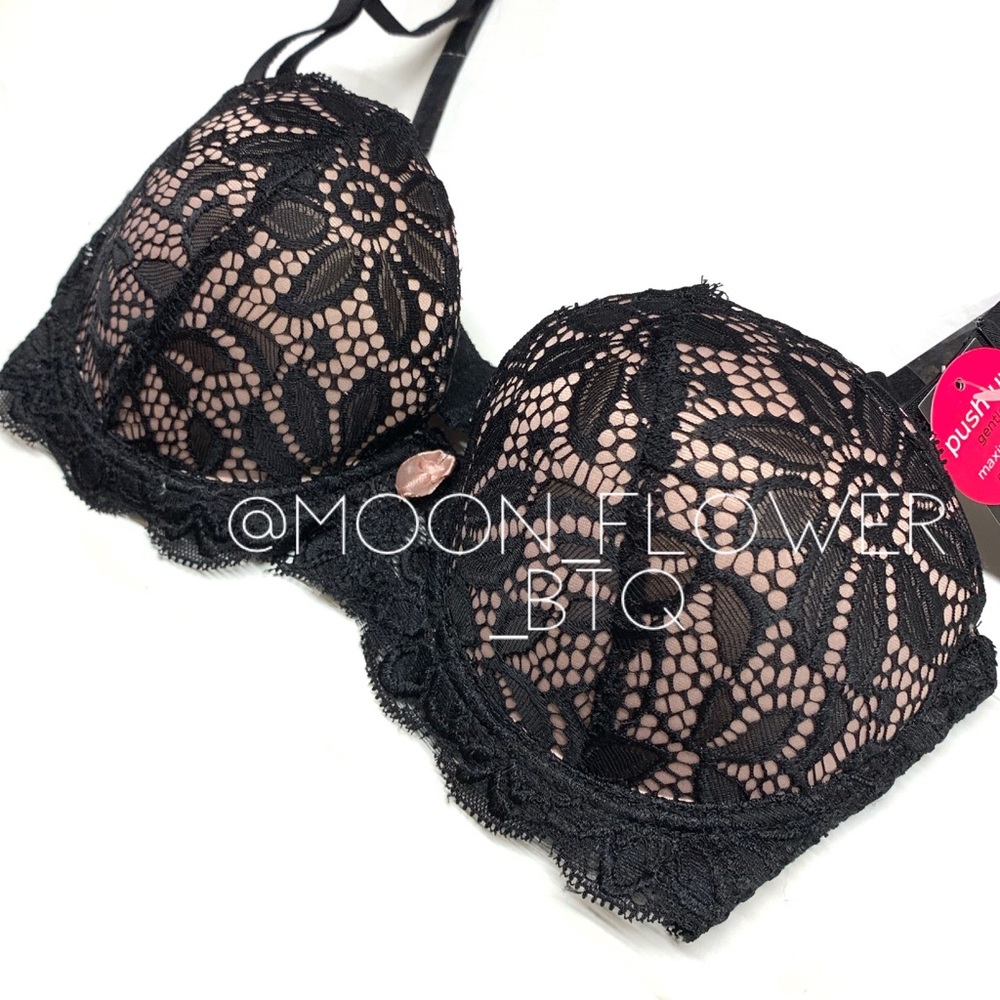 ❤️SOLD❤️Youmita Maximum Push Up Lace Bra - Picture 3 of 8